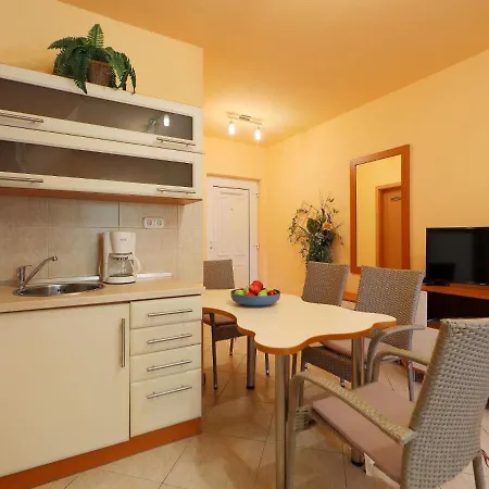 Апартаменты Catalpa By Interhome